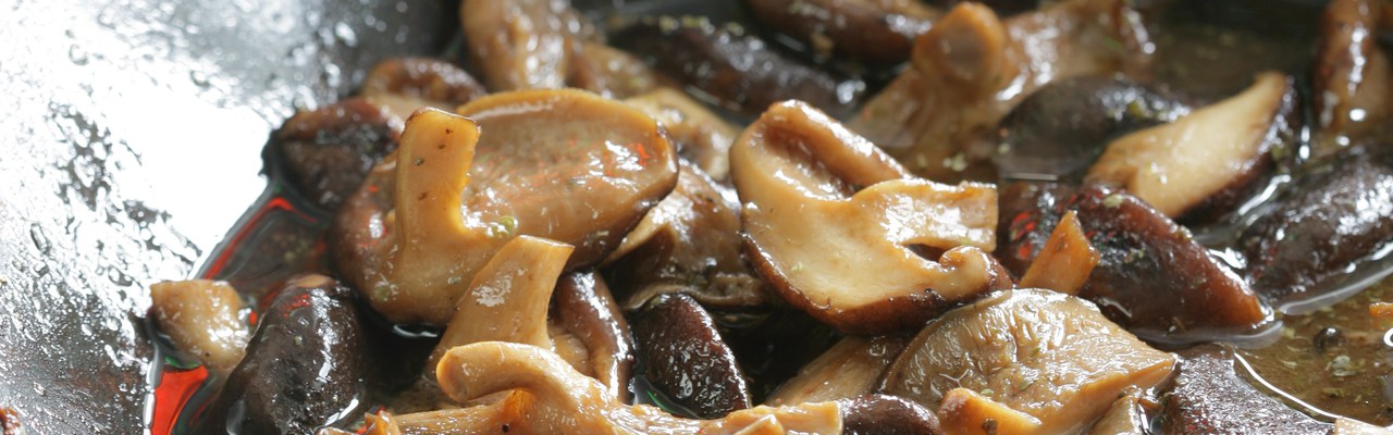 Жареные грибы шиитаке. Грибы по-корейски. Простой, пошаговый рецепт с фото