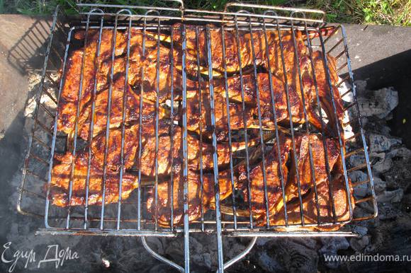 Каре ягнёнка с мятным соусом