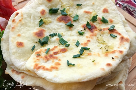 Индийские лепешки Cheese naan, пошаговый рецепт на ккал, фото, ингредиенты - riverboats-spb.ru