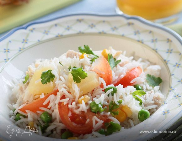 Салат гавайский с курицей ананасами