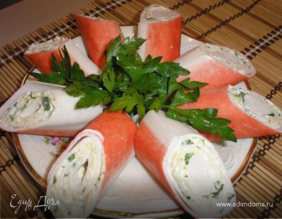 Салат с крабовыми палочками, кукурузой и рыбными консервами – пошаговый рецепт приготовления с фото