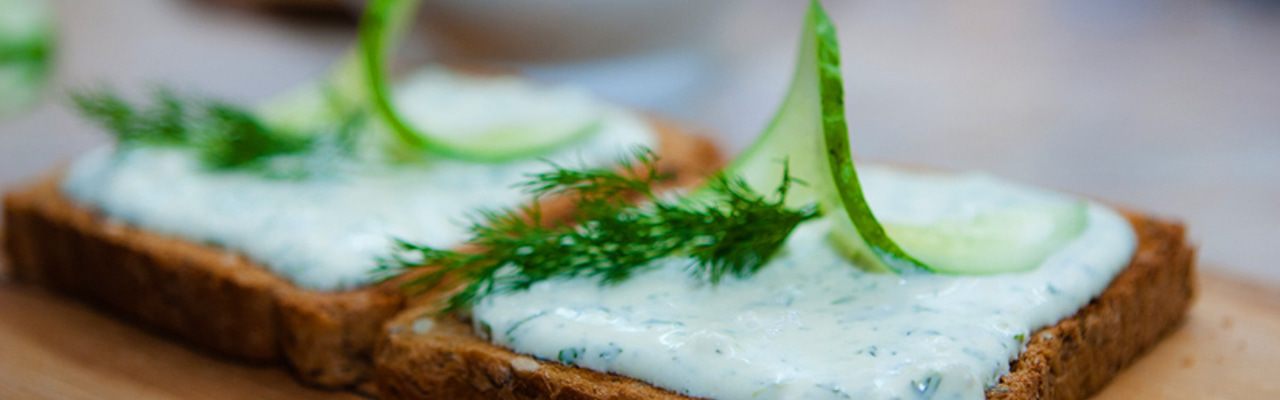 Творожный сыр-крем с зеленью