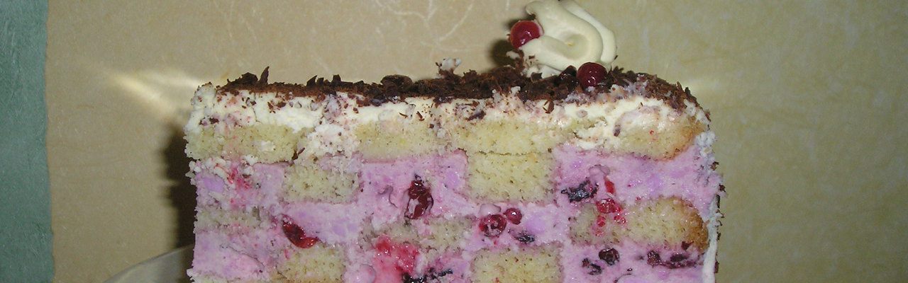 Торт из пряников за 15 минут: духовка и миксер не понадобятся