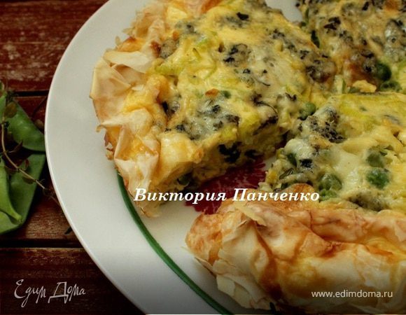 Пирог с луком пореем и сыром