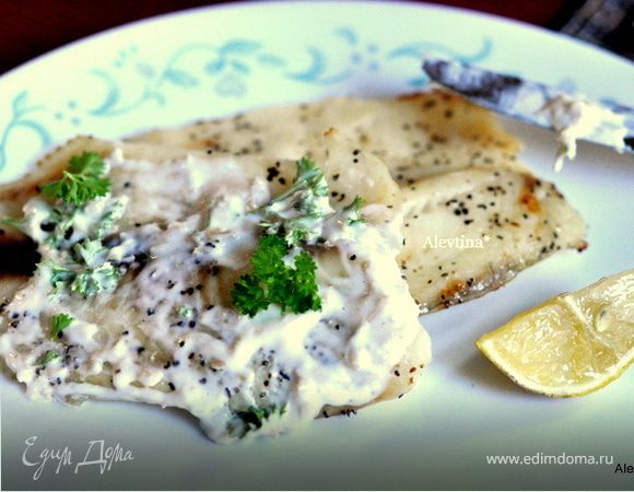 Тилапия в духовке под сырно-овощной шубкой с сыром