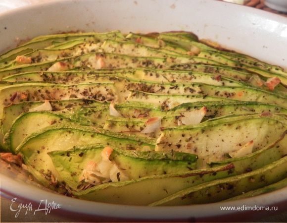 Кабачки запеченные с сыром и чесноком