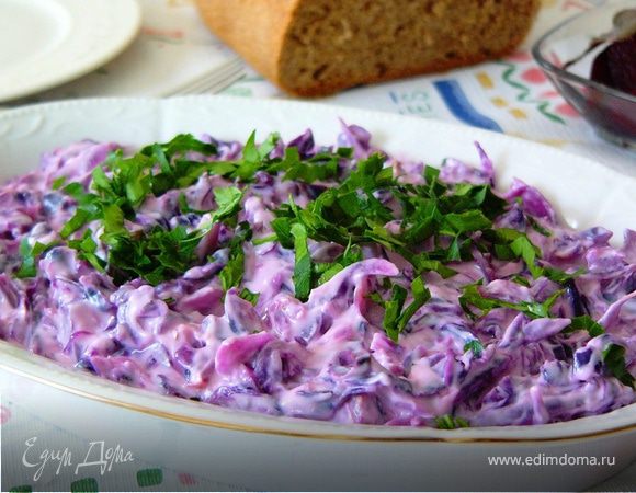 Салат из краснокочанной капусты – 8 вкусных рецептов с пошаговыми фото