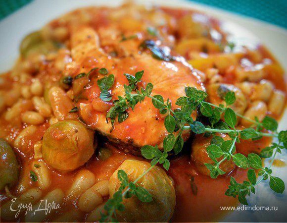 Рагу из фасоли с шампиньонами и кабачками - Лайфхакер