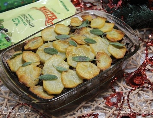 Запеканка из куриного филе с картошкой, грибами и сыром