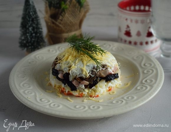 Салат с курицей, яблоком, черносливом и грецкими орехами рецепт – Европейская кухня: Салаты. «Еда»