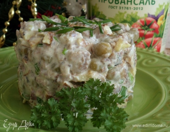 Салат из рыбных консервов с картошкой и яйцом