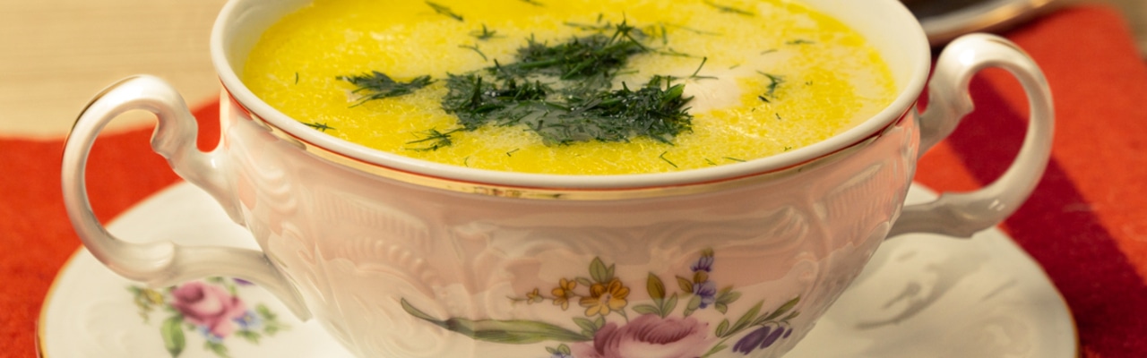 Как сварить суп с лапшой и яйцом