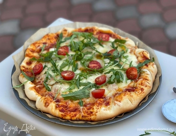 КЛАССИЧЕСКАЯ ПИЦЦА МАРГАРИТА НА МАНГАЛЕ рецепт настоящей итальянской пиццы с моцареллой и помидорам