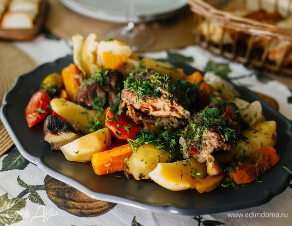 Домлама с говядиной и сезонными овощами