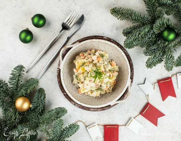 Полезные свойства САЛАТ С КУРИЦЕЙ И МАРИНОВАННЫМИ ОГУРЦАМИ И ГРИБАМИ