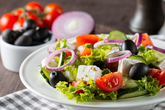 Жить долго, питаться вкусно: в чем феномен средиземноморской диеты